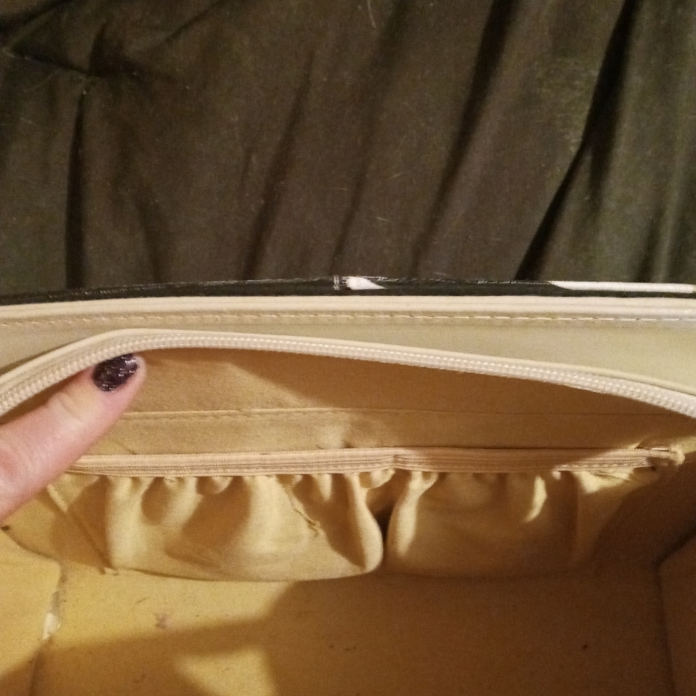 Purse - Picture 5 of 5